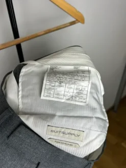 Suitsupply Hose Herren Grau