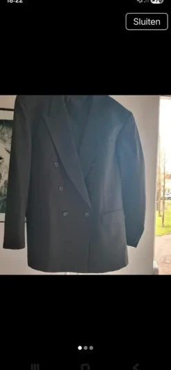 Supermooi kolbert in maat 60.