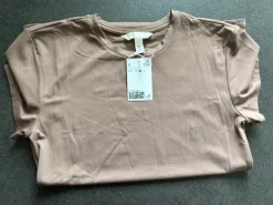 T Shirt NEU