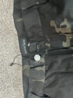 Tactical Serie Camouflage Herren Hose Gr. 2XL neu grün/sz