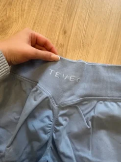 Teveo Statement Scrunch