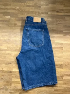 Tolle Jeans Shorts von Yourturn in Größe 42