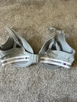 Tommy Hilfiger 80 C BH
