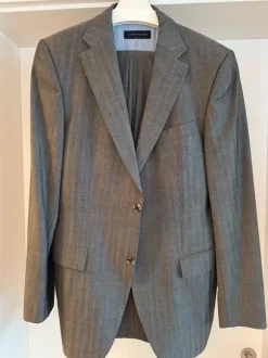 Tommy Hilfiger Anzug, Größe 98, sehr guter Zustand