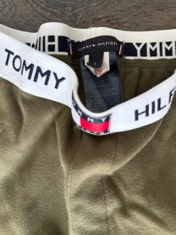Tommy Hilfiger Jogginghose Größe L , Farbe dunkel grün