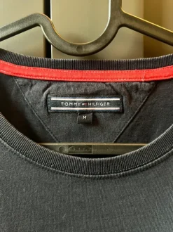 Tommy Hilfiger schönes T-Shirt für Herren