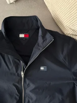 Tommy Jeans Blouson, Gr. L, wie Neu, dunkelblau