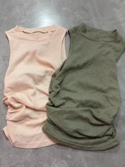 Tops mit Raffung