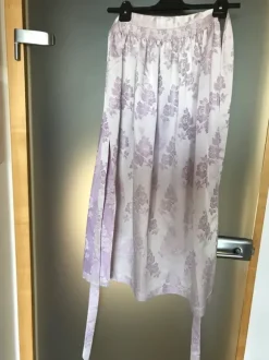 Trachten - Dirndl-Schürze Gr. S in fliederfarben
