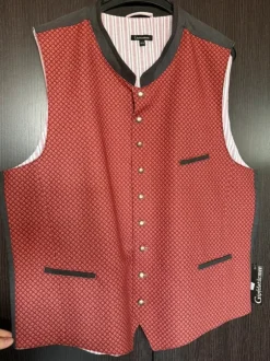 Trachtenjacke rot Größe 62 mit Etikett
