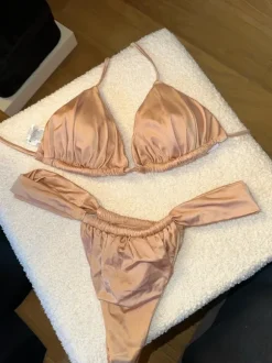 Triangel bikini shiny satin - Calzedonia