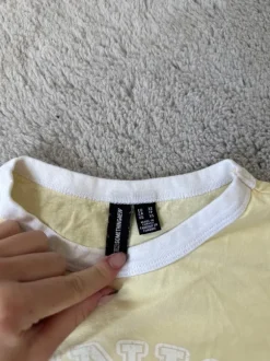 T-Shirt in gelb