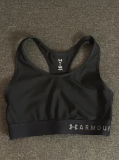 Under Armour Mid Keyhole Compression Sports Bra