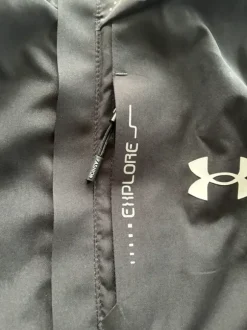 Under Armour Regen / Übergangsjacke Gr.L