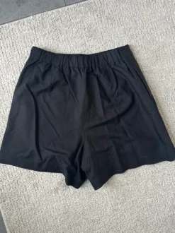 Uniqlo skort schwarz