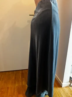 Velour-like long maxi skirt