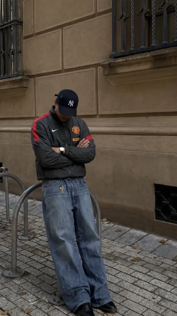 Vintage Manchester United Track Jacket | Y2K | Pashanim