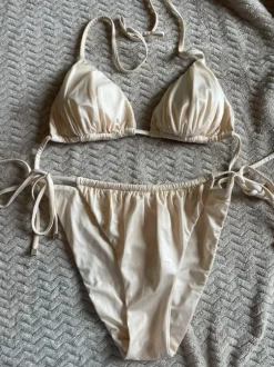 Viral shiny satin Calzedonia bikini