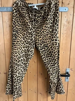 Virale lässige Sommerhose H&M Leoprint