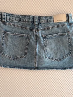 Viraler Skort