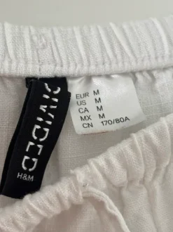 Weiße Stoffhose