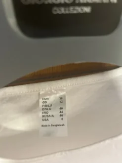 Weißes Shirt