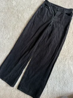Wide Leg Cordhose