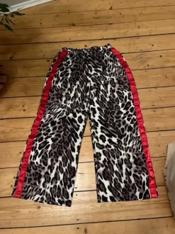Wide pants