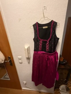 Wunderschönes festliches Dirndl