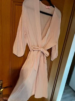 Wunderschönes Wickelkleid
