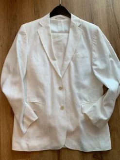 1x getragener Herren Leinen Anzug