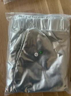 Zilveren feest kleding
