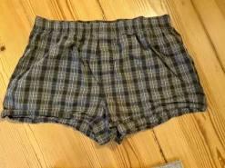 Zwei H&M Boxershorts gestreift/ kartiert