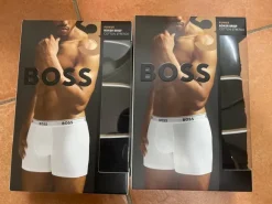 Zwei Packungen mit je drei Boxer Boss schwarz L
