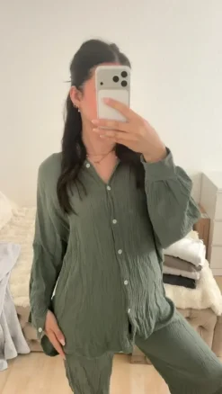 Zweiteiliges Musselin-Set in Olivgrün – Oversize Bluse & Hose